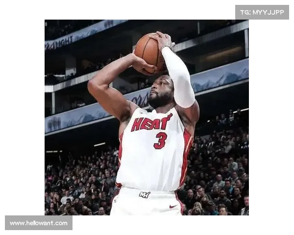 NBA场边摄影揭秘：捕捉瞬间的力量与情感展现